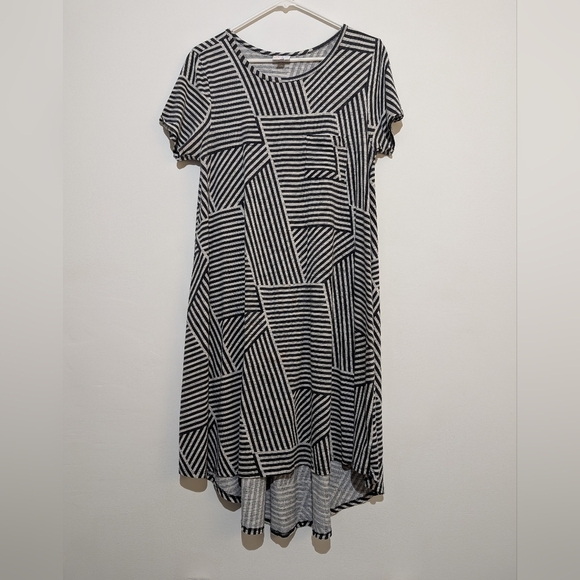 LuLaRoe Striped Top - Black and Gray - Picture 1 of 12